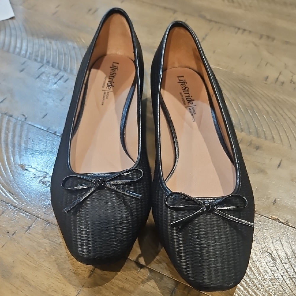 Life Stride Black Textured Loafers
